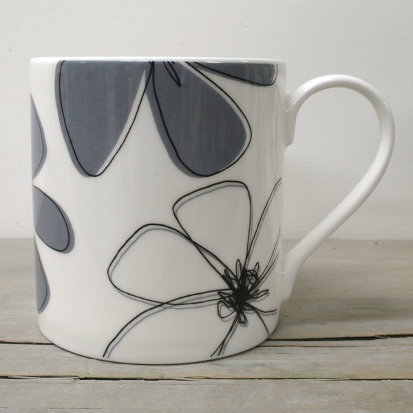 Contemporary English Fine Bone China Daisy Floral Mug with Black Overlay